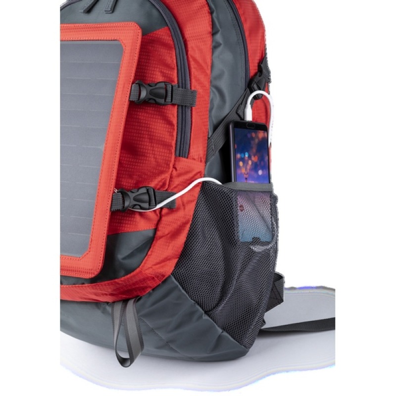 The SunUp Backpack Concept Will Charge Your Gadgets After a Long Hike –  Robb Report